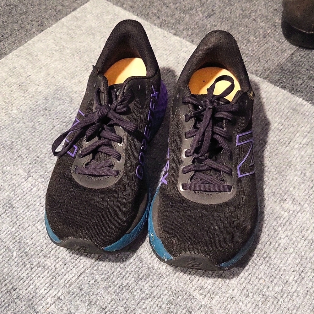 New balance sneakers women's